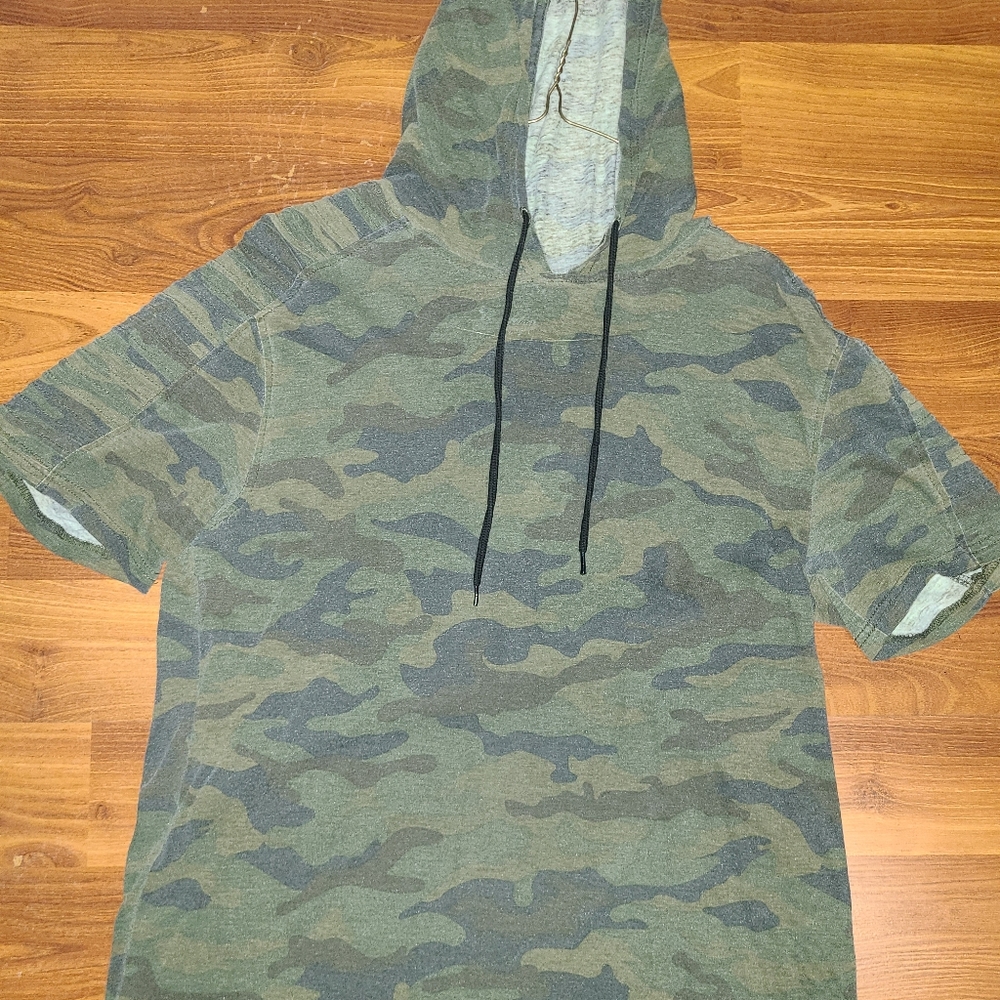 Adult Small Short-sleeved Hoodie